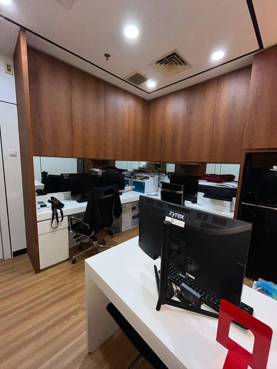 Kantor Fraksi PDI Perjuangan gallery image